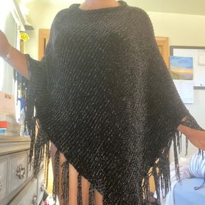 Throw over, woolen, black top.